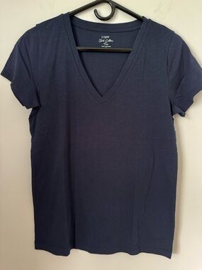 🆕 J. Crew Factory Slub Cotton V-Neck Tee - Navy - Medium